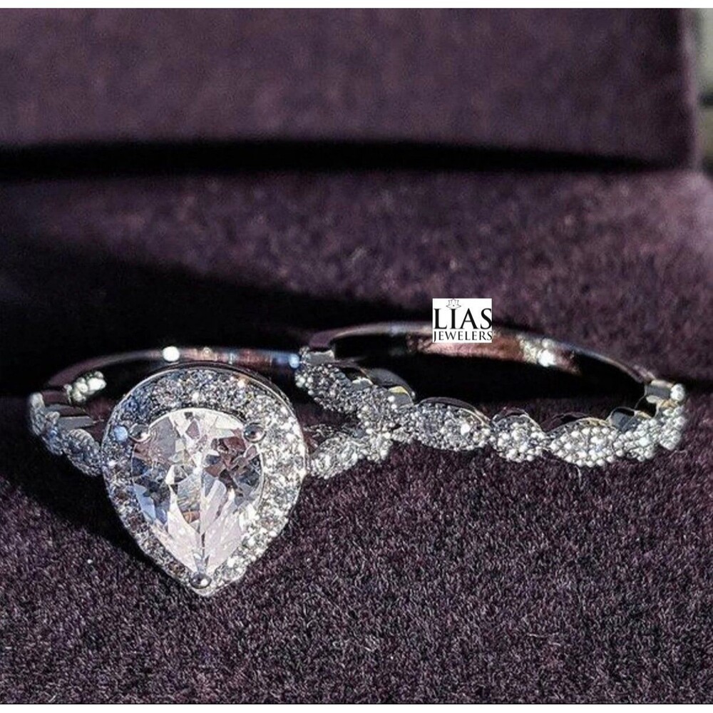 New 18k white gold wedding ring set